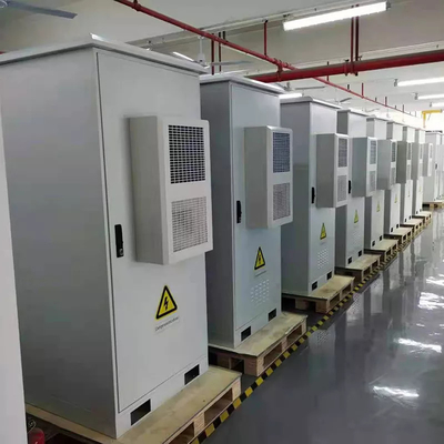 OEM extérieur imperméable 18U 22U 32U de Cabinets de télécom d'IP55 IP65