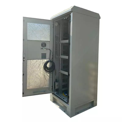 Cabinet DC48V de réseau des Cabinets 42U de télécom de 2.1M Double Wall Outdoor