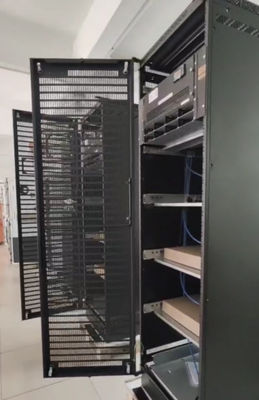 IP20 Fabriqué sur mesure 1000A 2000A 3000A Grande centrale électrique 3 phase 380Vac 48Vdc Système d'alimentation électrique de télécommunications intérieures avec Flatpack2 48/3000HE module armoire FPC
