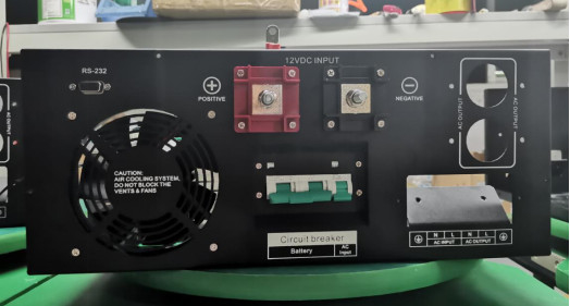 Invertisseur CC AC 19 pouces 4RU type rack entrée 12Vdc à sortie 220Vac Module d'invertisseur 3kw sur mesure