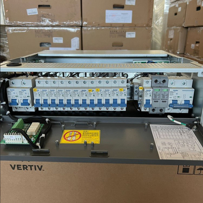 Vertiv 48Vdc Système d'alimentation intégré 19 pouces Équipement de télécommunication Netsure 731A41 200A