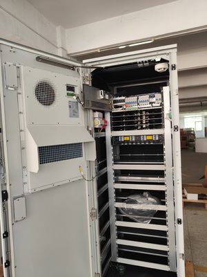 Système d'alimentation solaire sur mesure pour télécommunications FP2 48V 36KW+12.8KW T3 Armoire de télécommunication extérieure solaire