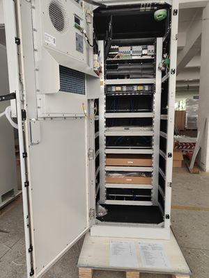 Système d'alimentation solaire sur mesure pour télécommunications FP2 48V 36KW+12.8KW T3 Armoire de télécommunication extérieure solaire