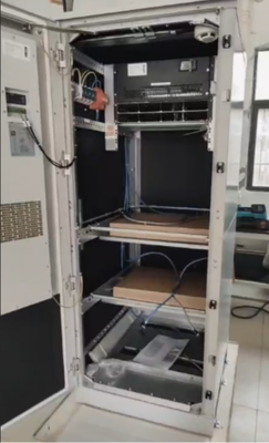 IP20 Fabriqué sur mesure 1000A 2000A 3000A Grande centrale électrique 3 phase 380Vac 48Vdc Système d'alimentation électrique de télécommunications intérieures avec Flatpack2 48/3000HE module armoire FPC