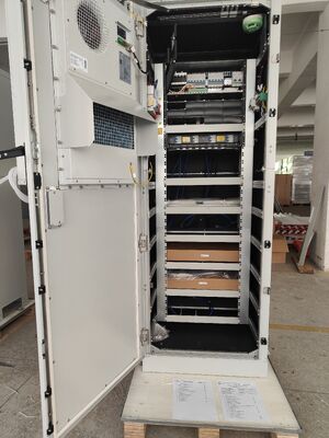 Système de rectificateur solaire hybride 36KW 48Vdc 12,8Kw Capacité solaire FP2 48/3000HE Module de rectificateur FP2 48/3200HE Solaire (241119.650)